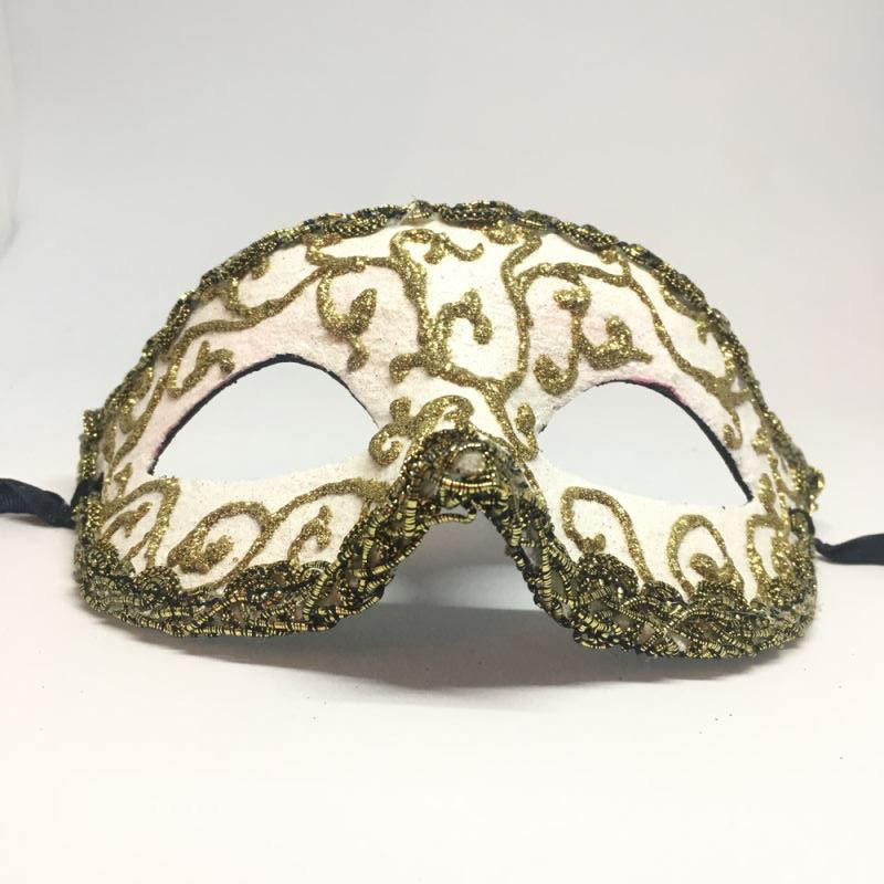 Карнавальная маска "Золотой изысканый узор"